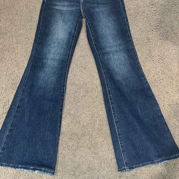 SOCIAL THREADS X RISEN High Rise Dark Wash Big Bell Flare Wide Leg Jeans - 3/26 - Picture 3 of 10